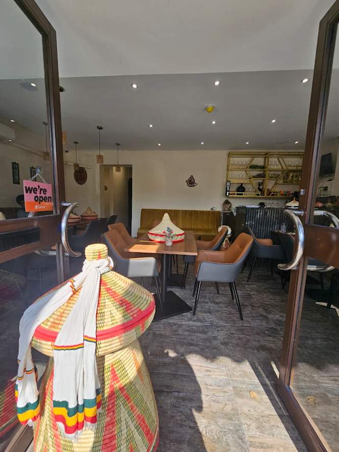 Ajet Restaurant - 8