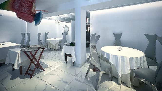 Macarrilla Restaurant - 7