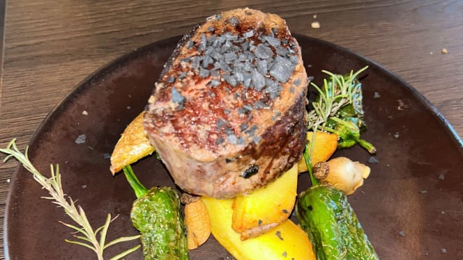 Pikabu Lounge & Bar - 2