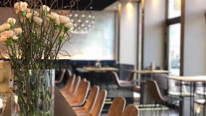 LEGER AM DOM Restaurant & Bar - 1