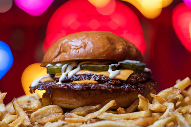 Distrito Burger - General Perón - 1