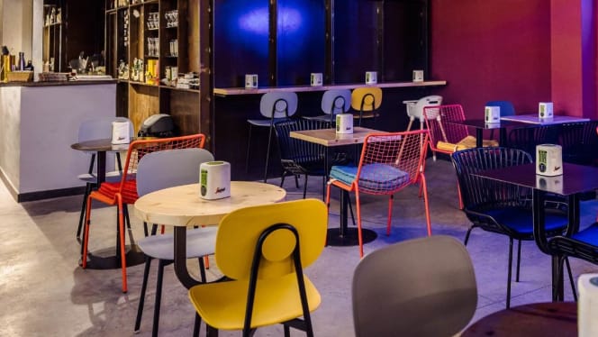 Marathon Restaurant & Pub - 6