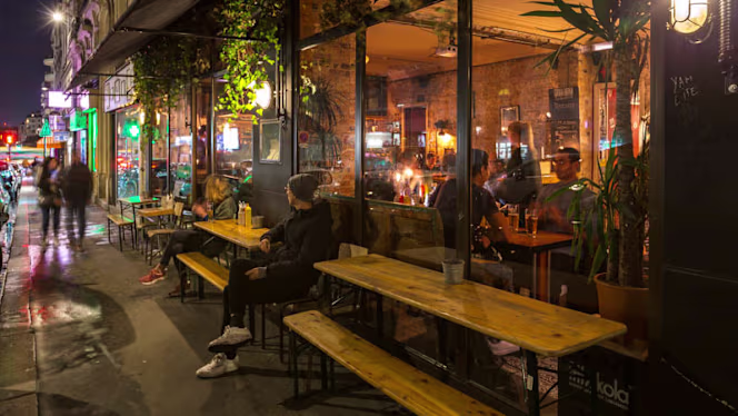 Kiez Biergarten Montmartre - 9