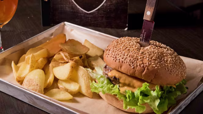 ALIBI CRAFT BEER AND KITCHEN - 2