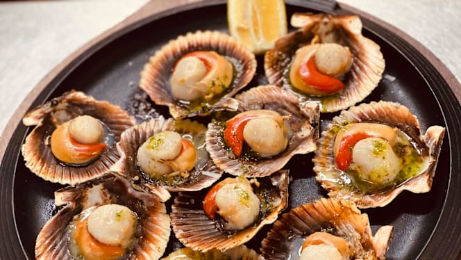 Quina Creu Tapas Restaurant - 6