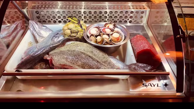 Quina Creu Tapas Restaurant - 4