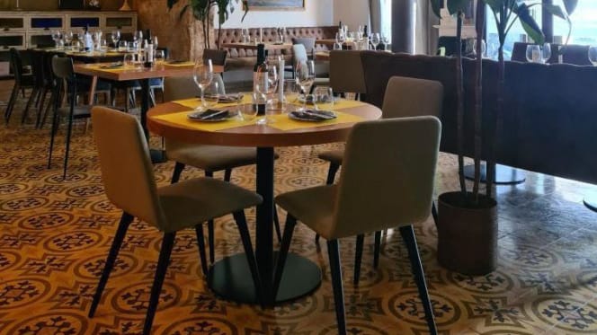 Quina Creu Tapas Restaurant - 7