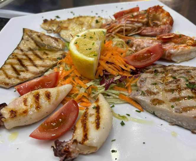 Bismillah Restaurant - 8