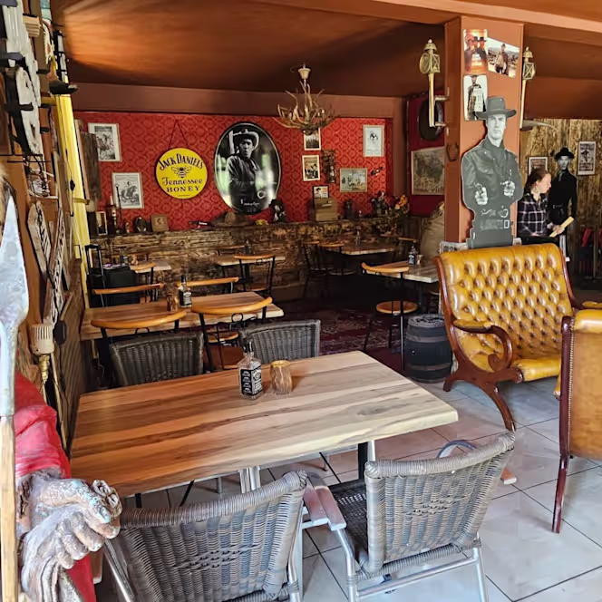 AU TATANKA SALOON - 0