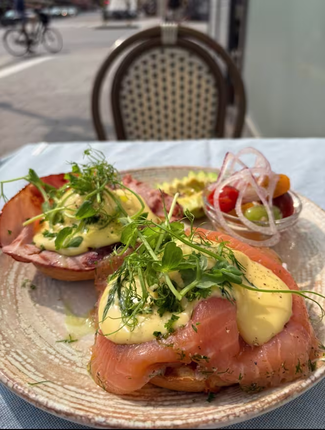 Le Bistro - 1