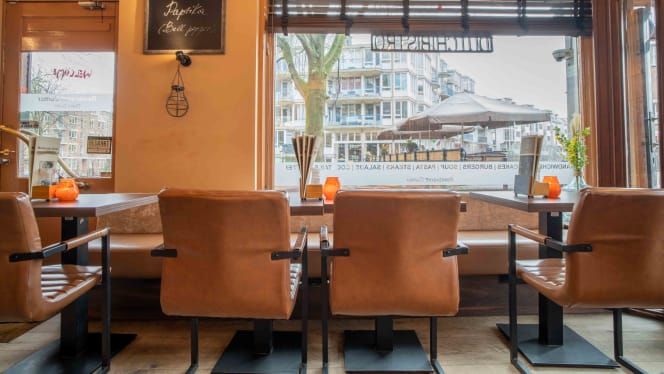 Rembrandt Corner - 5