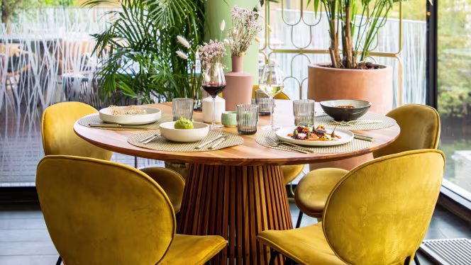 Solis bar & restaurant - 5