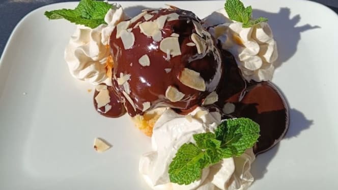 Amea Restaurant & Bar - 8