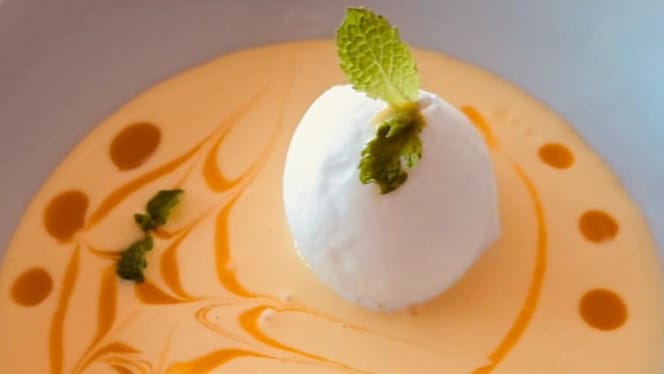 Qomo Bar Restaurant Cocktails - 8