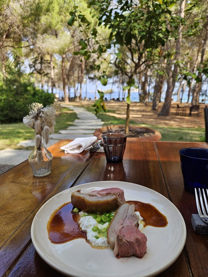 Lanthia Beach Restaurant & Bar - 6