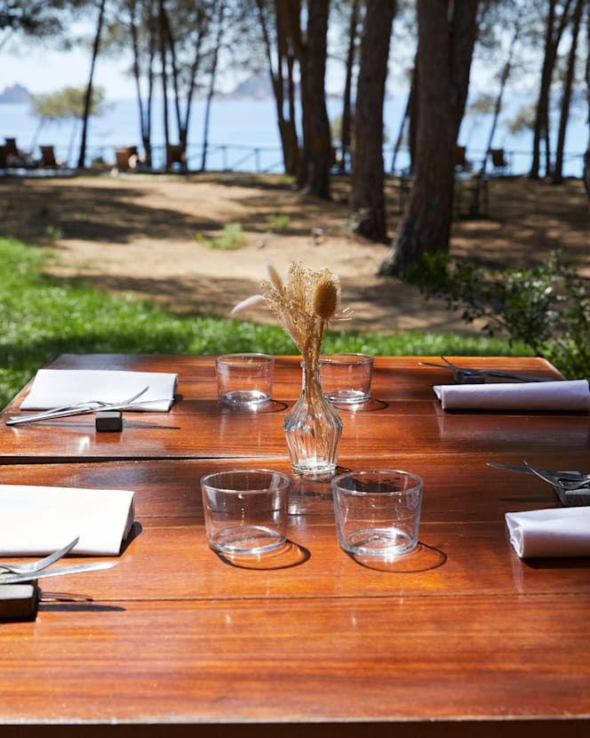 Lanthia Beach Restaurant & Bar - 4