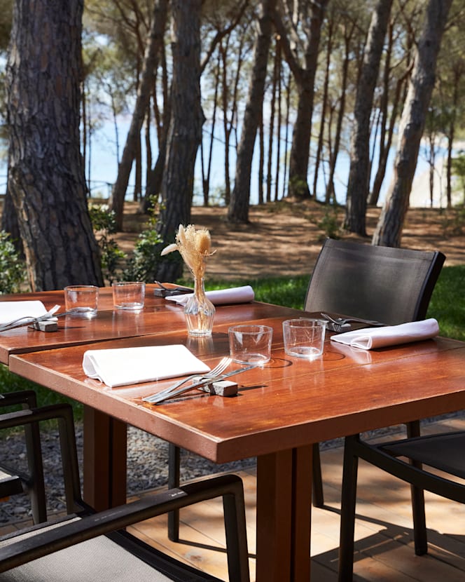 Lanthia Beach Restaurant & Bar - 2