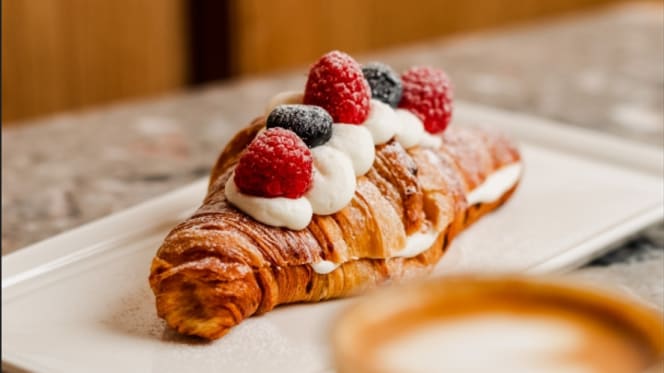 Paris Baguette Kensington - 8