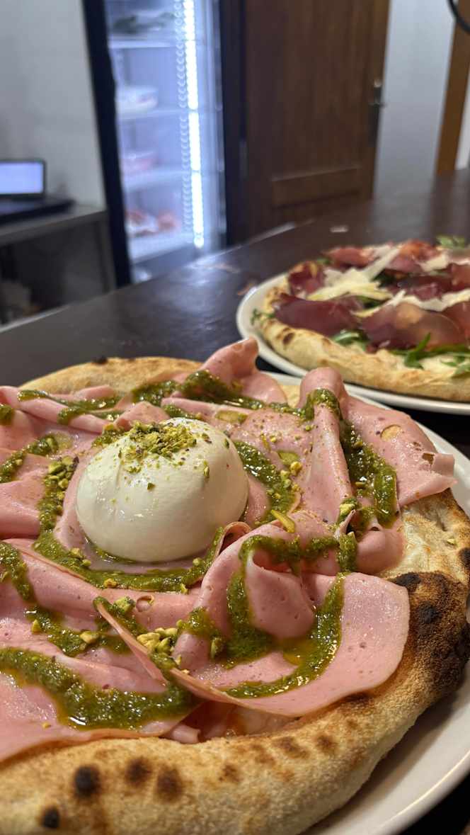 Bianca Pizzeria - 7