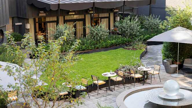 Maison Louise Kitchen Bar Garden - 5