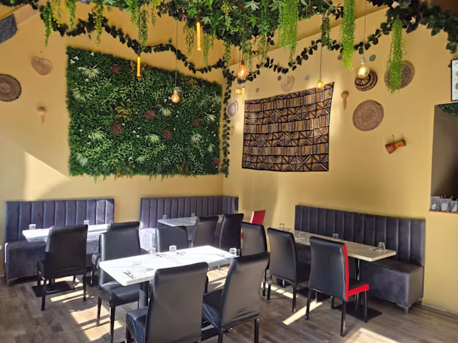 Ô Couronne de l'Afrique - 2