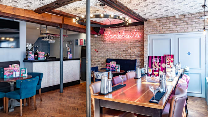 Slug and Lettuce Newbury - 9