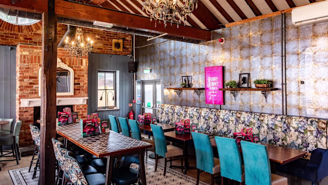 Slug and Lettuce Newbury - 4