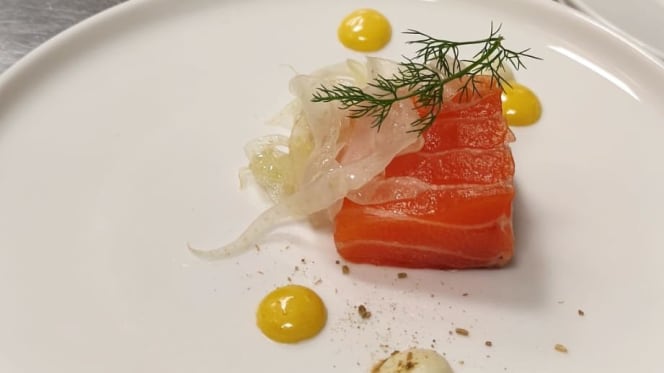 Pepe Enoteca Winebar Food and Spirits - 2