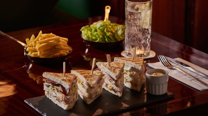 Duke’s Bar – Hôtel Westminster Paris - 9