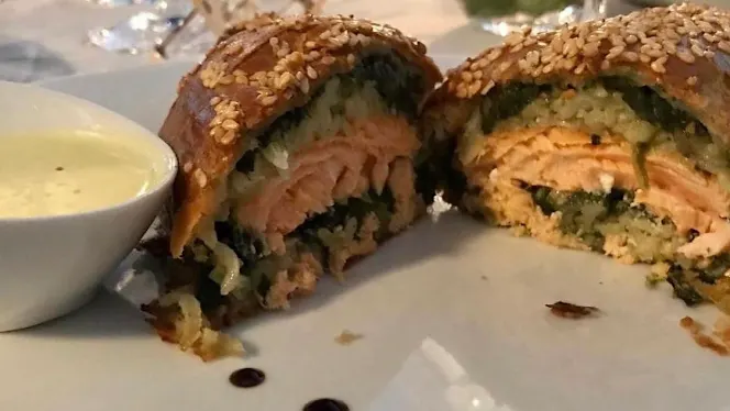 A la Ville de Petrograd - 0