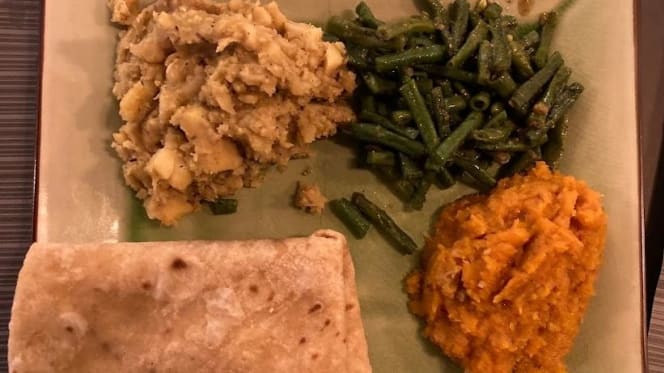 Soenes roti bar & grill - 3