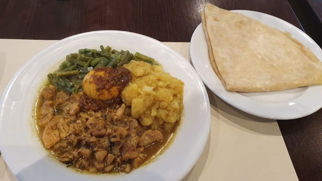 Soenes roti bar & grill - 4