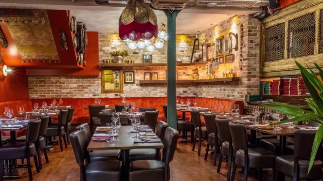 Colonel Saab Trafalgar Square - 7