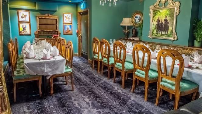 Colonel Saab Trafalgar Square - 3