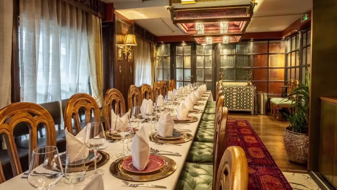 Colonel Saab Trafalgar Square - 2