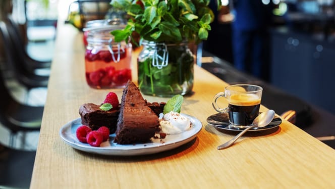 District B - Paris - 2