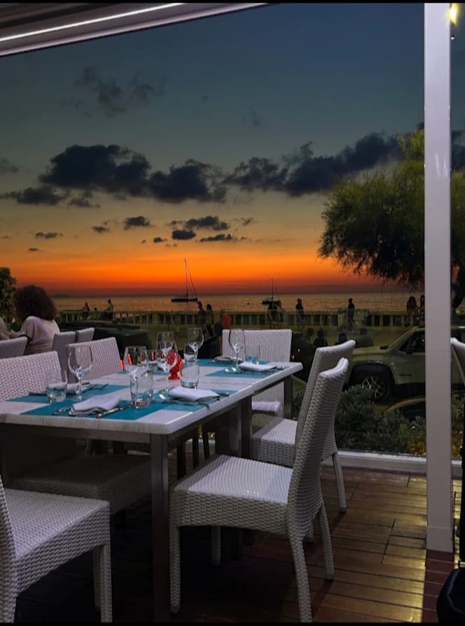 SeaView Restaurant - 9