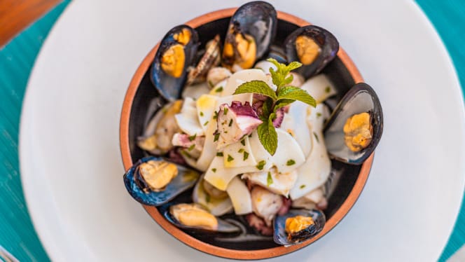 SeaView Restaurant - 1