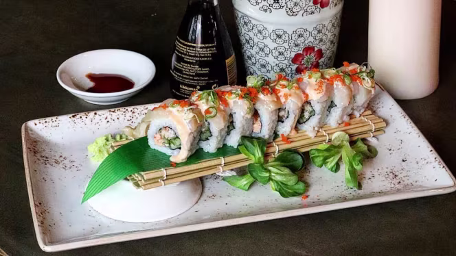 AKIMI Sushi & Asiatische Küche - 0