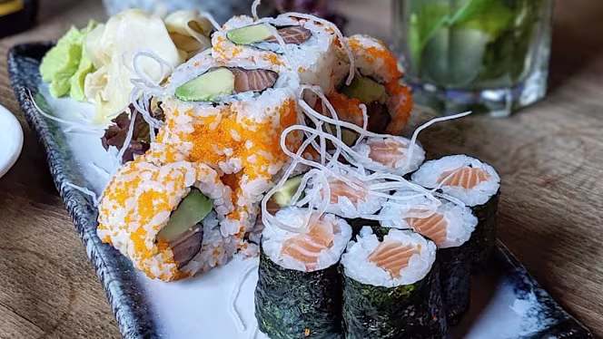 AKIMI Sushi & Asiatische Küche - 8