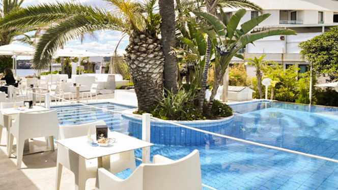 Sicilia's Cafe de Mar - 8