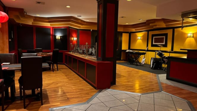 Phoenix Restaurant - 1