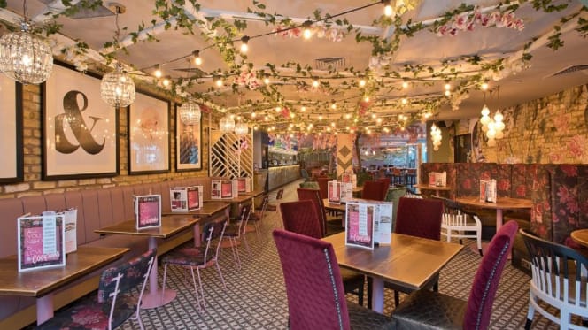 Slug and Lettuce Tower Bridge - London - 5