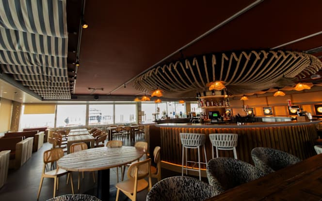 Drift Bar & Kitchen - 2