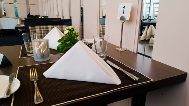 Restaurant Wintergarten: Maritim Hotel München - 8