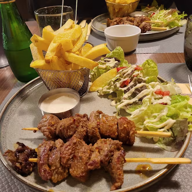 O’ Mouv Restaurant - 1