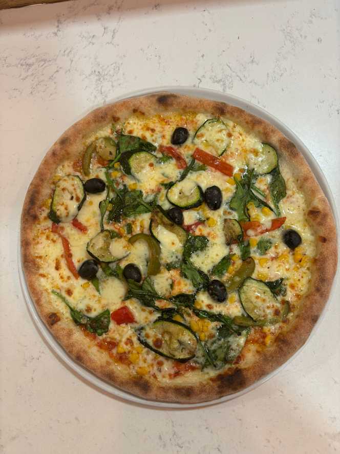 FANZY Pizza & Burger - 4