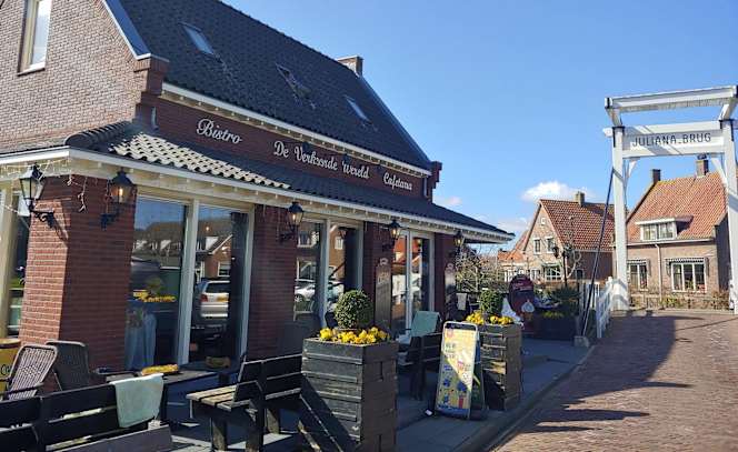 De Verkeerde Wereld - 4