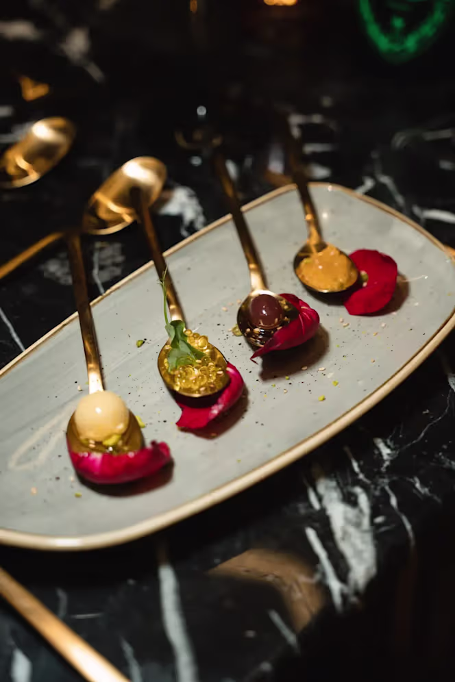The Secret Garden Restaurant & Lounge Club - 9