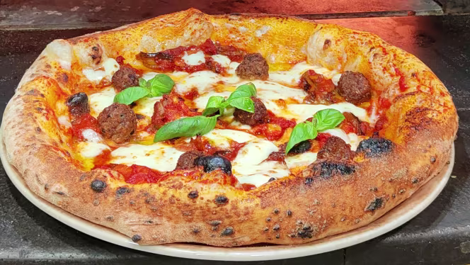 Pizzeria Vincenzo Capuano Aversa - 1